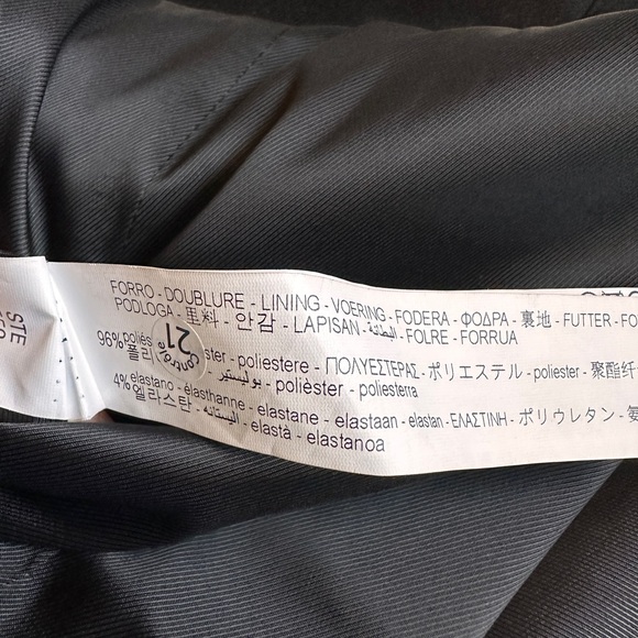 Black Zara fitted dress with cutout side - Picture 11 of 12